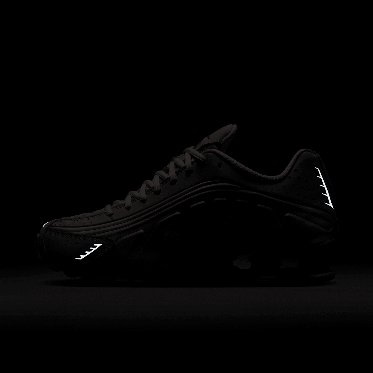 Women's Nike Shox R4 "Barely Rose"