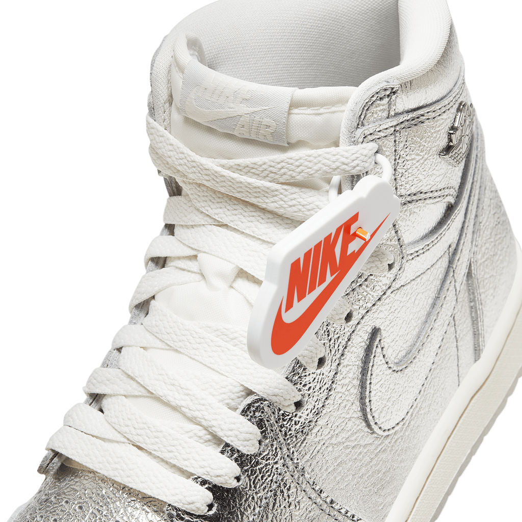 Women's  Air Jordan 1 Retro High OG "Chrome"