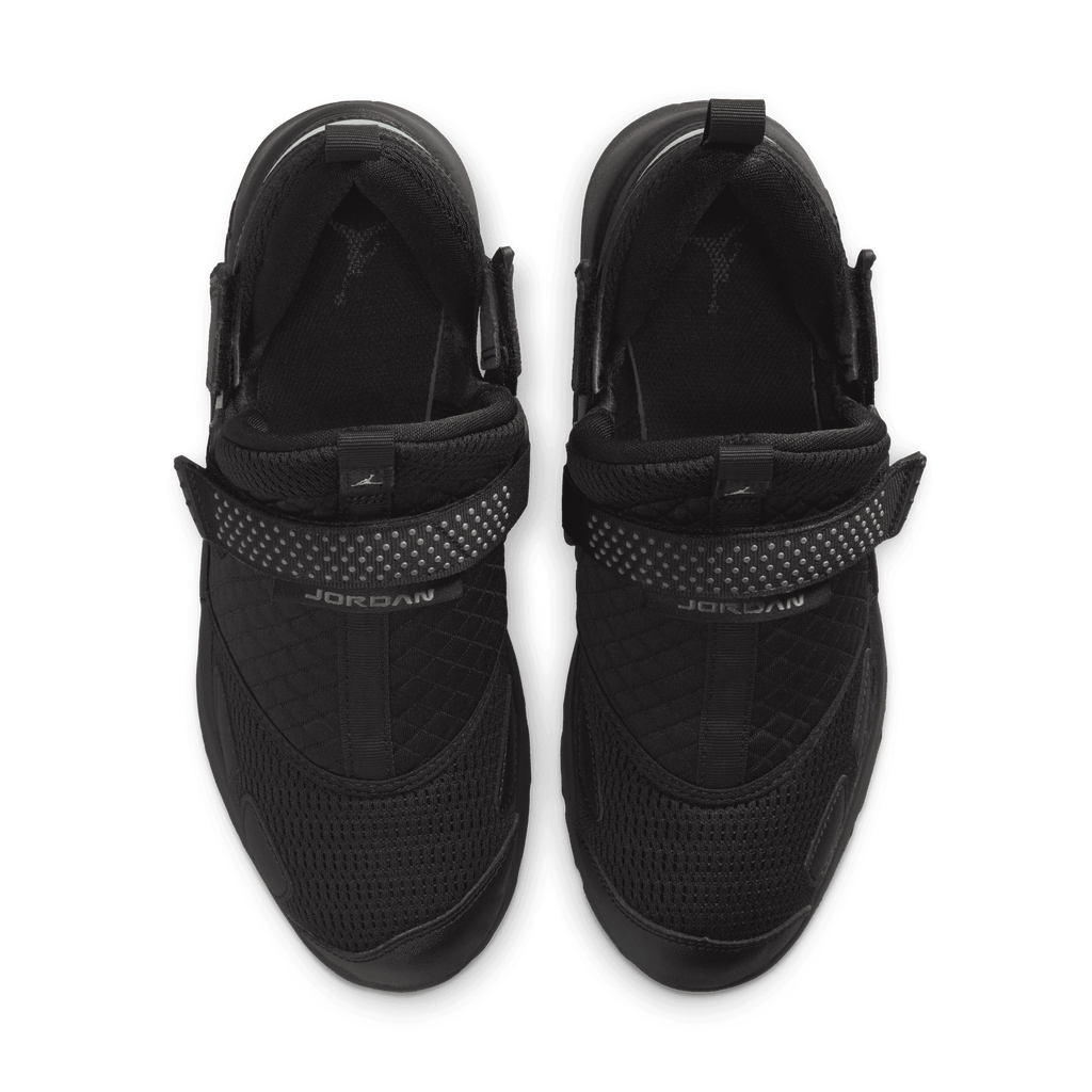 Women's Jordan Trunner LX "Triple Black"