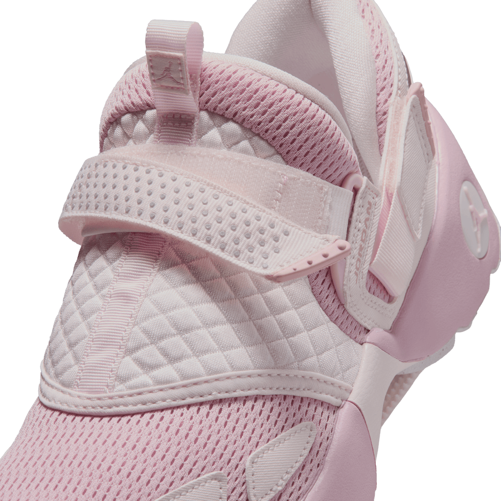 Women's Jordan Trunner LX "Iced Carmine Pearl Pink"