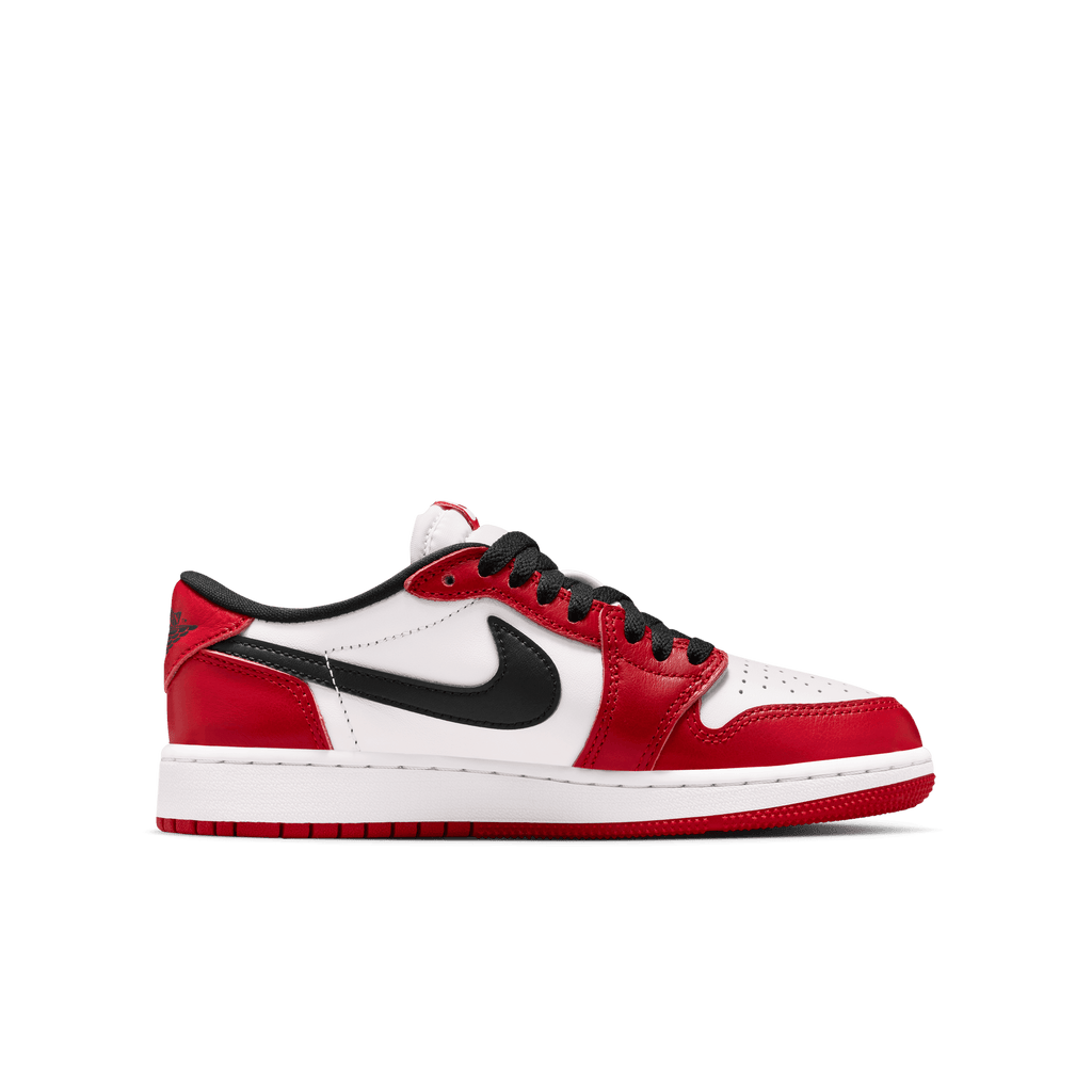 Big Kids' Air Jordan 1 Retro Low "Chicago"