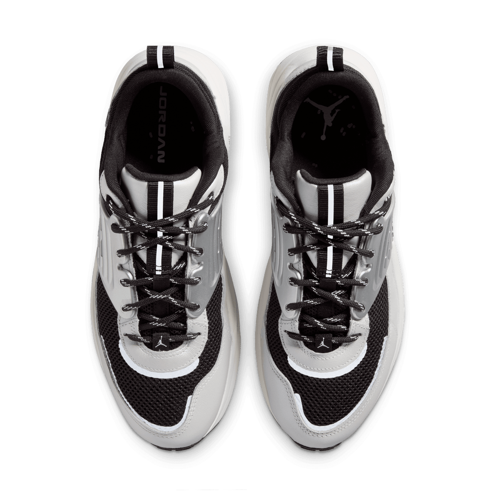 Men's Jordan Trunner O/S "Photon Dust Black Sail"